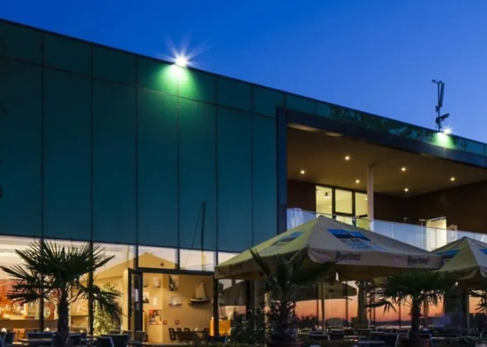 Yacht Club A I15 * Balatonlelle