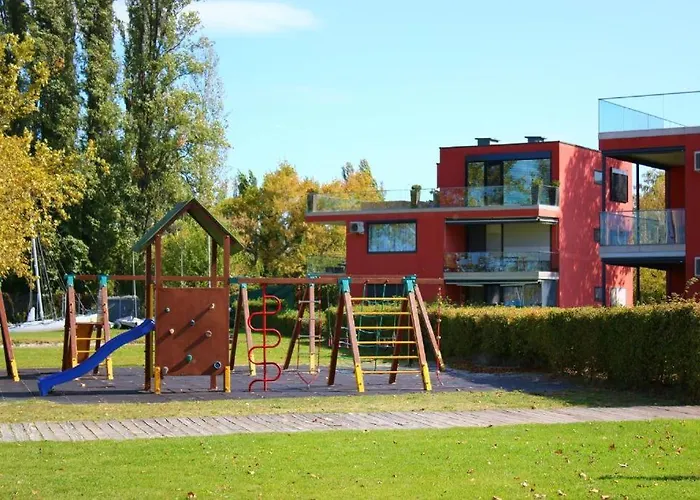 Yacht Club A I15 * Balatonlelle