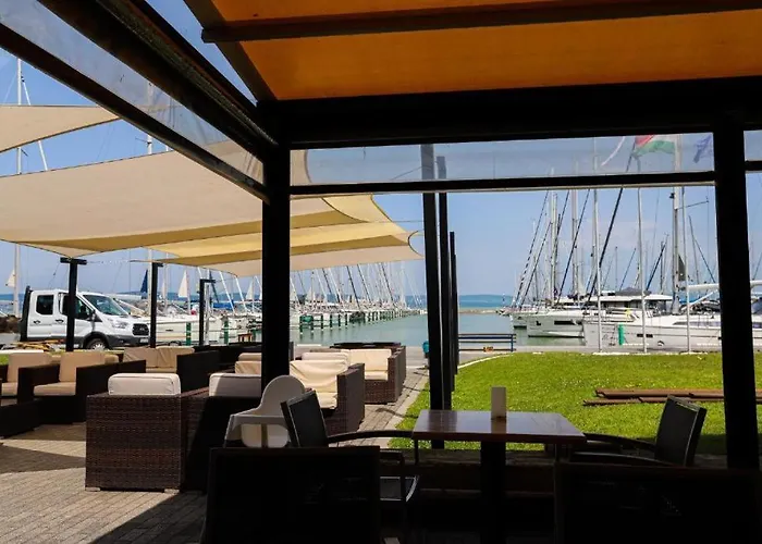 Yacht Club A I15 Lägenhet