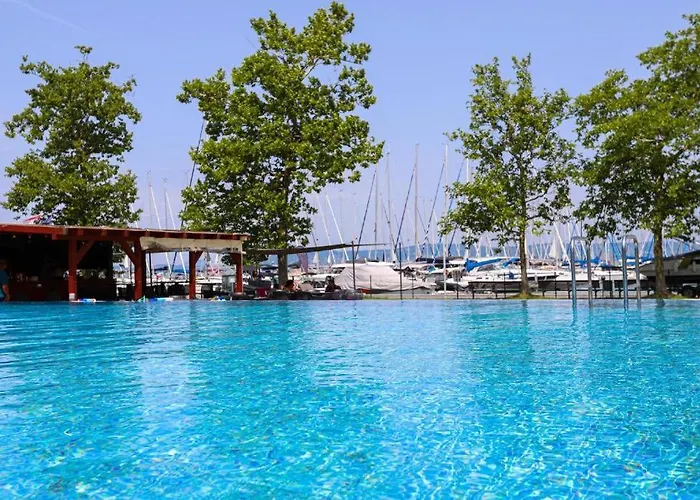 Yacht Club A I15 * Balatonlelle